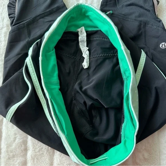 (0088) Lululemon Cropped Pants Size 8 - Picture 5 of 7